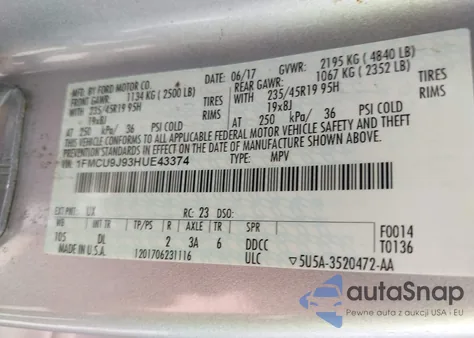 2017 Ford Escape Titanium z USA, uszkodzony, nr VIN 1FMCU9J93HUE43374